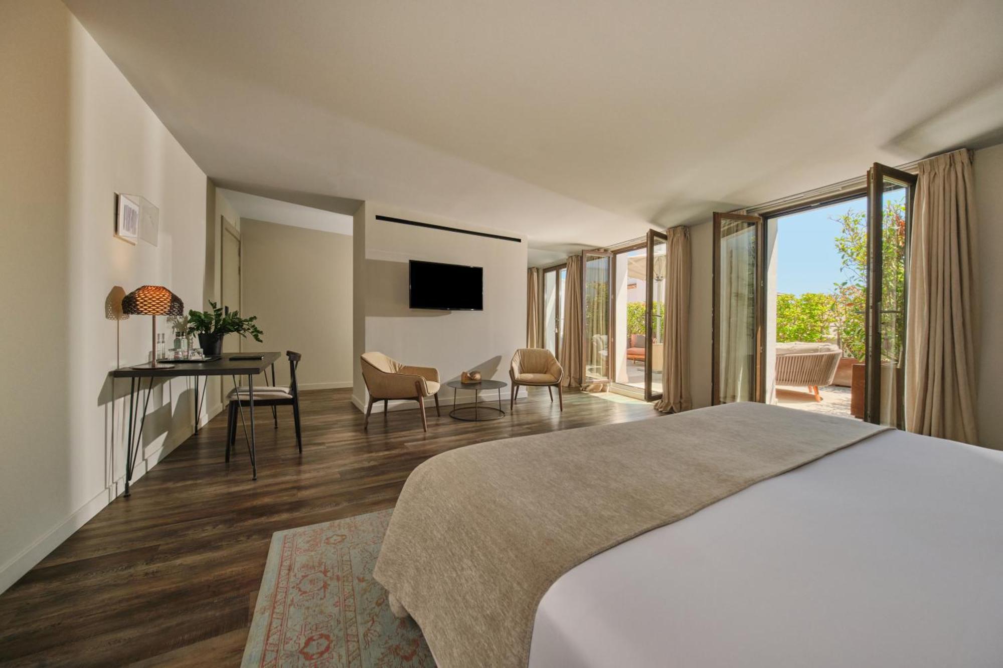 Suite Terrace,1598430311:JPEG
